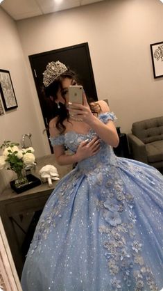 Light Blue Debut Gown, White And Blue Quince Dress, Quinceanera Dresses Sky Blue, Cloud Theme Quinceanera, Moda 2000 Quinceanera Dresses Blue, Baby Blue 15 Dresses Quinceanera, 15 Dresses Quinceanera Blue, Blue Sweet Sixteen Decorations, Light Blue Quince Makeup