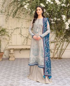 Xenia Neel-fiya Ishya Luxury Chiffon Formals Original brand suit fabric and photography lite diffrance in actual print. Adopt Clothes, Luxurious Outfits, Pakistani Boutique, Pakistani Designer Clothes, Net Blouses, Organza Sleeves, Pakistan Fashion, Embroidered Chiffon, Luxe Wedding