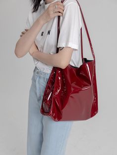 Dirty Six Patent Leather Tote Bag - Red - Slowliving Lifestyle China Street Fashion, My Style Bags, Red Leather Handbags, Patent Leather Bag, Pretty Bags, Outfit Inspo Fall, Leather Tote Bag, Leather Material, Cloth Bags