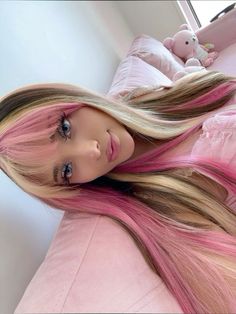 Colored Blonde Hair Ideas, Napoleon Ice Cream Hair Color, Light Pink And Blonde Hair, Honey Blonde And Pink Hair, Nepolian Hair, Neoploaton Hair, Hair Dye Ideas Natural Colors, Neopaliton Hair, Neapolitan Hair Color