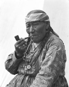 Photographer Harry Pollard captured stunning images of First Nation People from Alberta, Canada History Pics, Turtle Island, Aboriginal People, The First Americans