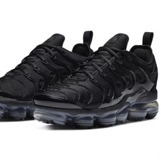 **Wore Once** Originally Designed For Performance Running, Vapormax Air Technology Provides Lightweight Cushioning Black Leather Running Shoes With Air Cushioning, Black Running Shoes With Air Cushioning, Black Lace-up Running Shoes With Air Cushioning, Black Running Shoes With Air Cushioning And Round Toe, Vapor Max, Shoes Nike, Nike Black, Black Nikes, Womens Shoes Sneakers