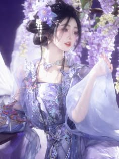 The Butterfly Sisters, Shinobu Cosplay, Chinese Fairy, Hanfu Traditional, Idea Photo, Fairy Princess, Traditional Attire, Modern Lifestyle, Qing Dynasty