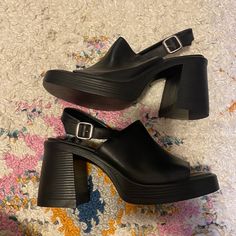 Vintage 90’s Y2k Chunky Platform Steve Madden Mary Jane Block Heel Sandals Super Platform Buckled Sandals, Leather Upper Size 10 Excellent Condition Look Practically Unworn Block Heel Sandals, Buckle Sandals, Chunky Platform, Block Heels Sandal, Vintage Shoes, Heel Sandals, Steve Madden Shoes, Mary Janes, Steve Madden