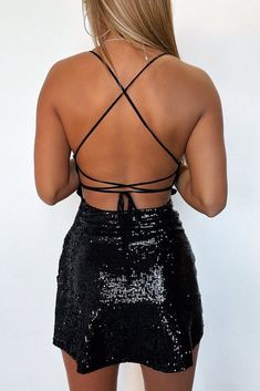 Short Black Dress Tight Club, Black Sparkly Dress Short Homecoming, Black Sparkly Homecoming Dress, Halfprom Dress, Hoco Dress Inspo Short, Fancy Dresses Short, Pretty Homecoming Dresses, Estilo Kardashian, Dresses Short Tight