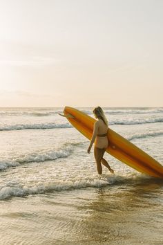 Surfboards Aesthetic, Saltwater Cowboy, Surf Photoshoot, Longboard Aesthetic, Desert Waves, Surfboards Artwork, Suits Vintage, Living Photography