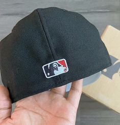 Lacrosse Stick Heads, Fitted Hats Aesthetic, Custom New Era Hats, Hellboy Tattoo, Streetwear Caps, Cool Beanies, Grunge Fits