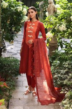 Pakistani Lawn Suits, Organza Sleeves, Gul Ahmed, Organza Dupatta, Pakistani Dress Design, Suit Fabric, Pakistani Outfits, Punjabi Suits, Fabric Stores Online