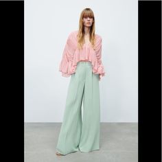 Zara Blogger Button High Waisted Skirt Green Wide Leg Pants For Spring Party, Spring Party Green Wide Leg Pants, Spring Green Pleated Bottoms, Green Pleated Bottoms For Spring, Spring Party Pleated Bottoms, Pleated Party Bottoms For Spring, Feminine Spring Bottoms, Feminine Long Pants For Spring, Spring Feminine Wide Leg Pants