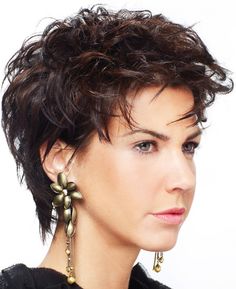 short hair cuts for women | 30 Trendy Short Hair for 2012 -2013 | 2013 Short Haircut for Women Thick Frizzy Hair, Hairstyles For Fat Faces, Short Hair Cuts For Round Faces, Frizzy Curly Hair, Thick Wavy Hair, Thick Curly Hair, Hair Styles 2014, Latest Short Hairstyles, Hair Styles 2017