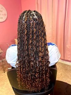 Braids Hairstyles For Summer, Island Twist Braids, Twist Braids Hairstyles, Island Twist, Latest Hair Braids, Hairstyles For Summer, Short Box Braids Hairstyles, Big Box Braids Hairstyles, Feed In Braids Hairstyles