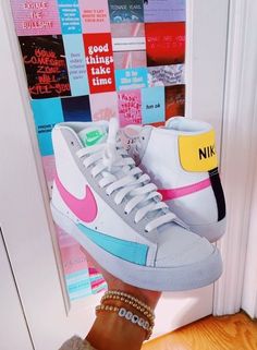 Trendy Shoes Sneakers, Dr Shoes, Preppy Shoes, Jordan Shoes Girls, All Nike Shoes, Shoe Wishlist, Nike Air Shoes, Cute Nike Shoes, Fresh Shoes