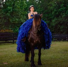 Quince Pictures, Royal Blue Quinceanera, Vestido Charro, Quinceanera Pictures, Sweet 15 Party Ideas Quinceanera, Mexican Quinceanera, Mexican Quinceanera Dresses, Quinceanera Themes Dresses, Charro Quinceanera Dresses