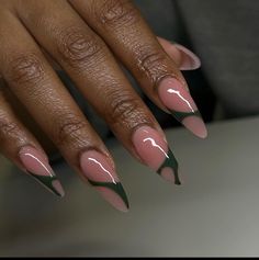 Natural Nails With Black Design, Fall Nails Pointy, Work Nail Designs, Fall Nail Designs Almond, Dec Nails, Nails Vision Board, Boujee Nails, Ny Nails, Color For Nails