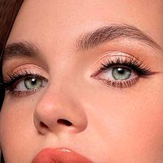 Deep Set Eyes: Perfect Ways Of Defining The Shape - Glaminati Eyeshadow Makeup Ideas, Eyeliner And Eyeshadow, The Best Eyeliner, Nude Eye Makeup, Makeup Tips For Older Women