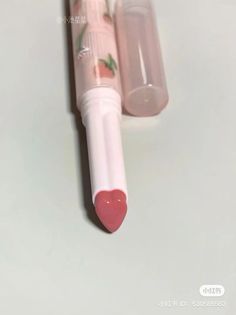 Korean Lipstick Shades, Heart Jelly Lipstick, Skin Care Things, Jelly Makeup, Aesthetic Lips, Makeup Chinese, Jelly Lipstick, Chinese Makeup