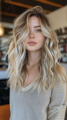 30 Inspirational Hair Color Ideas for Blondes Side Part Blonde Balayage, Natural Dark Blonde Hair Color, Blonde Dimensional Hair Balayage, Frizz Hairstyles, Summer 2024 Hair Color Trends, Layers Inspiration, Trendy Ponytail, Striking Hair, Braiding Ideas