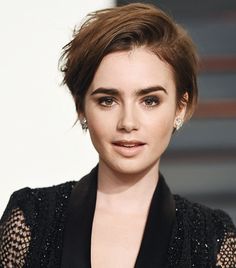 How to Style a Pixie Cut Lily Collins Short Hair, Shorts Hair, Trendy We Fryzurach, Traditional Bathrooms, Best Short Haircuts, Short Pixie Haircuts, Short Hairstyle, New Haircuts, Lily Collins