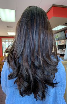 Simple Dark Hair Color Ideas, Dark Brown Highlights In Black Hair, Dark Hair With Darker Highlights, Simple Highlights On Black Hair, Highlights On Very Dark Hair, Subtle Highlights In Black Hair, Subtle Black Hair Highlights, Wedding Hair Highlights, Dark Brown Almost Black Hair With Highlights