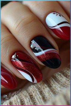 Nail Designs 2024 Trends, Burgundy Nail Polish, Evil Eye Nails, Fancy Nail Art, Heart Nail Designs, Korean Nail Art, Elegant Nail Art, Nail Designs Tutorial, Romantic Nails