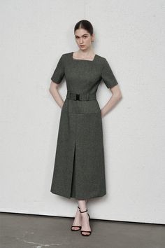 Chic A-line Midi Dress With Structured Boning, A-line Midi Dress With Box Pleat For Office, Formal H-line Midi Dress With Fitted Bodice, Square Neck Dresses For Work, Formal Midi H-line Dress With Fitted Bodice, Chic Semi-formal Midi Dress With Box Pleat, Classic H-line Midi Dress For Work, Elegant Midi Dress With Box Pleat For Office, Classic H-line Formal Dresses