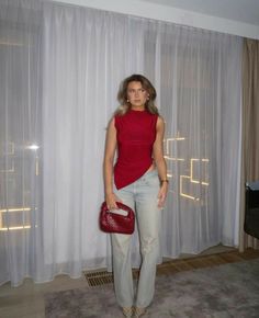 Demure Outfit Ideas, Red Night Out Outfit, Red Club Outfit, Demure Outfit, Red Top Outfit, Night Out Outfit Clubwear, Classic Outfit, Elegante Casual, Night Out Outfit