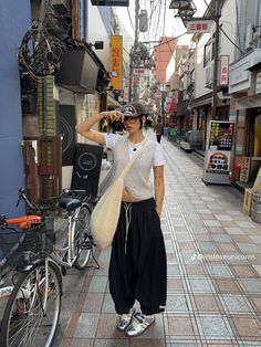 Japan Outfit Summer, Tokyo Summer Outfits, Spring Outfits Japan, Tokyo Outfits, Kawaii Streetwear, Japan Outfits, Styling Outfits, Japan Fashion Street, Japan Outfit