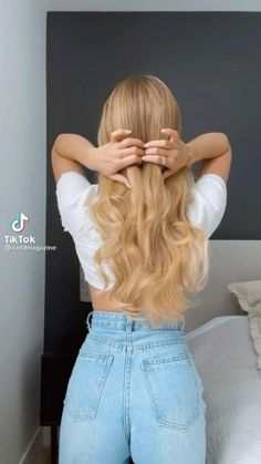 Easy Bun, Simple Hairstyles, Hair Upstyles, Peinados Fáciles Para Cabello Corto, Hair Stylies, Hair Up Styles, Bun Hairstyles For Long Hair, Hair Stylist Life, Hairdo For Long Hair