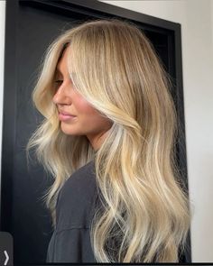 Blonde Hair Fade, Fall Bob, Over 50 With Bangs, Fall Haircuts, Autumn Styles, Front Pieces, Bright Blonde Hair