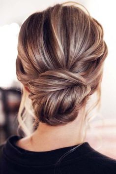 Low Bun Updo, Classic Updo, Best Wedding Hairstyles, Wedding Hair Inspiration, Low Bun, Penteado Cabelo Curto, Wedding Hairstyles Updo, Wedding Hairstyles For Long Hair, Wedding Hair And Makeup