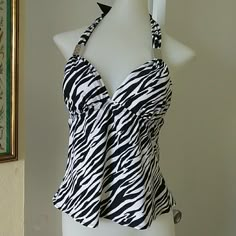 Zebra Stripped Halterkini Swim Merona Size M Nwot. Y2k Full Outfit, Black Fitted Swimwear With Zebra Print, Striped Stretch Halter Neck Swimwear, Fitted Zebra Print Swimwear For Summer, Striped Halter Neck Stretch Swimwear, Fitted Black Zebra Print Swimwear, Fitted Zebra Print Triangle Top Swimwear, Fitted Zebra Print Swimwear For Vacation, Striped Sleeveless Fitted Swimwear