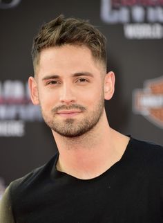 Men’s Haircut Shirt On Sides Long On Top, Short Mens Haircut For Round Face, Taper Fade Haircut Short Hair, Fade Haircut Short Hair, Jean Luc Bilodeau, Tahj Mowry, Men Fade Haircut Short, Mens Hairstyles Fade