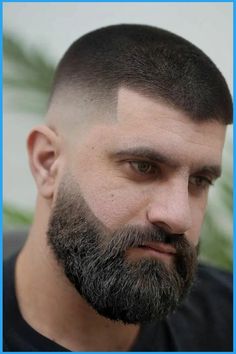 Man with a well-groomed beard and a fade haircut. Buzz Haircut, Caesar Haircut, Trendy Mens Hairstyles, Mens Fade, Modern Haircuts, Men's Hairstyles, Classic Hairstyles, Mens Haircuts Fade