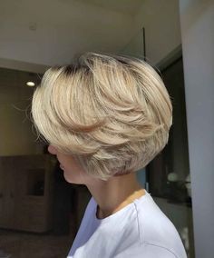 Short Blonde Hair Ideas, Graduated Haircut, Haircut Idea, Blonde Hair Ideas, Stacked Hair, Layered Bob Haircuts, Bob Haircut For Fine Hair