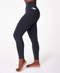 The bum-sculpting gym leggings made for yoga. Supportive fabric with compression technology. high-waisted with flat waistband and side pocket. Sweat-wicking and quick-drying for all workouts. Inseam length size S: 68cm / 27". Model wears size S and is 178cm/5'10" tall. Style Code: SB5071AColour: Black Marl Sweaty Betty Leggings, Squat Proof Leggings, High Waisted Yoga Leggings, Yoga Legging, Fitness Leggings, Best Gym, Workout Yoga, Yoga Pant, Running Leggings