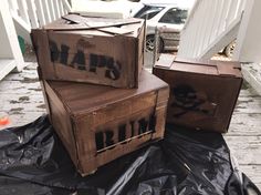 Pirate cardboard wood crates Pirate Crates Diy, Pirate Boxes Diy, Diy Crates, Dnd Halloween, Carnival Decor, Pirate Box