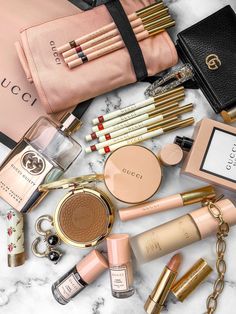 Basic Makeup Items, Makeup Contouring, Gucci Makeup, Gucci Beauty, Makeup Samples, Mode Turban, Elf Cosmetics, Basic Makeup, Top Makeup Products