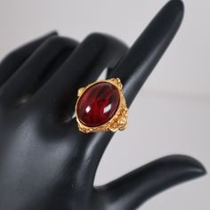 The Ring Is In Great Condition As Pictured, With Some Light Signs Of Wear. Please Feel Free To Message Me With Any Additional Questions, Thank You! Elizabeth Taylor Jewelry, Taylor Red, Gilded Age, Cabochon Ring, Elizabeth Taylor, Lighted Signs, Womens Jewelry Rings, Red Gold, Ring Size