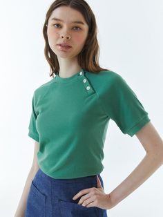 Color : GreenCountry of Origin : Republic of Korea Top Outfits, The Originals, Clothes For Women, Green, T Shirt, Clothes, Color