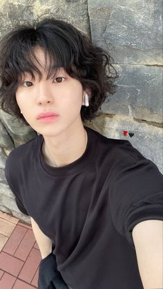 Korean Guy Hairstyle Short, Curly Haired Asian Boy, K Pop Male Makeup, Male Hair Reference Photo, Curly Korean Hairstyles, Asian Curly Hair Men, Korean Hairstyle Men Long, Korean Guy Hairstyle, Asian Boy Hairstyles