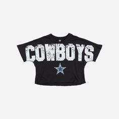 Make sure your fan fashion is nothing short of top of the line. Or should we say "crop top of the line"? Because no one's going to look better than you when you put on this Dallas Cowboys Womens Petite Distressed Wordmark Crop Top. Features Printed team logo on display so everyone knows who you're rooting for on gameday Team colored, printed team name display for additional team spirit Crop top design so you can look fashionable AND fan-tastic Short sleeves to keep you feeling and looking cool D Dallas Cowboys Outfits Woman, Nfl Wives, Dallas Cowboys Outfits, Dallas Cowboys Shirts, Dallas Cowboys Women, Crop Top Designs, One Piece Pajamas, Cowboy Outfits, Fan Fashion