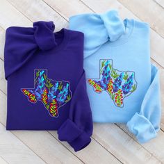 Really soft and comfortable unisex embroidered Texas sweatshirt with a crew neckline and floral Texas state map from bluebonnets embroidered on it  made of high quality! Each sweatshirts is made in the size and color of your choice, with a unique design. I suggest you use your usual size for a better fit or choose a size for a looser fit. Sweatshirts in unisex style with unique design the perfect gift for your best friend, loved one or your new favorite crewneck sweatshirt for autumn, winter, sp Blue Embroidered T-shirt For Fall, Blue Sweatshirt With Letter Embroidery For Spring, Blue Sweatshirt With Embroidered Graphics For Spring, Spring Blue Sweatshirt With Embroidered Graphics, Blue Embroidered Sweatshirt For Spring, Blue Long Sleeve Sweatshirt With Floral Embroidery, Blue Cotton Sweatshirt With Floral Embroidery, Texas Sweatshirt, For Your Best Friend