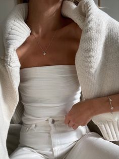 White Robe Aesthetic, 2024 Energy, Beige Outfits, Ootd Women, Pinterest Contest, Italy Outfits, Fall Fits, Window Shopping, Fashion Fits