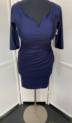 Dress With V Neck, Date Night Dress, Plus Size Bodycon, Date Night Dresses, Plus Size Dress, Kids Wear, Night Dress, Stretchy Material, Plus Size Dresses