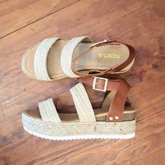 Aren't these new Espadrille Sandals so pretty? Perfect for warmer temps and sunny days! Features a low platform with a hint of a heel and contrasting straps. Summer Fashions, Espadrille Sandals, Sandal Espadrille, So Pretty, Spring Summer Fashion, Sunny Days, Sunnies, Espadrilles, Summer Fashion