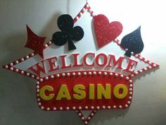 Casino Sign Diy, Playing Cards Art Projects, Mafia Theme Party, Comic Christmas, Casino Birthday Party, Carnival Crafts, Magic Theme, Kitty Party Games