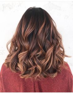 Embrace Messy Hair, Red Balayage Hair, Shades Of Red Hair, Hair Highlights And Lowlights, Hair Colour Ideas, Hairstyles For Girls, Front Hair Styles, Ombre Hair Color