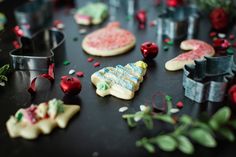 some cookies are laying on a table