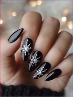 Black Christmas nails that'll make your heart grow three sizes! Discover 20 charming designs featuring ebony elves, jet-black gifts, and obsidian ornaments. These playful yet dark creations are perfect for those who love Christmas with an edge. Let your noir nails tell a beloved holiday tale with a shadowy spin. Nails Dark Design, Edgy Christmas Nails, Black Holiday Nails, Black Christmas Nail Designs, Black Christmas Nails, Nail Art Noir, Nail Designs For Winter, Nails For 2023, Edgy Nail Art