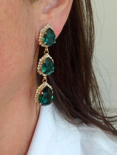 Emerald chandelier earringsEmerald green long image 3 | Fancy Earrings Emerald Chandelier, Bridal Earring, Long Chandelier, Emerald Green Earrings, Earrings Emerald, Bridal Earrings Drop, Fancy Earrings, Bridal Earrings Pearl, Etsy Bridesmaid Gifts